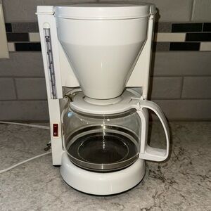 Toastmaster Automatic coffee maker White 12 cup Model TCM10PW